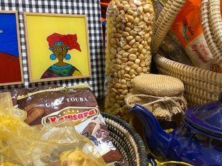 Cacahuetes, miel y café touba